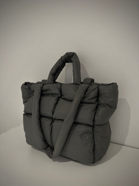 Puffer Handbag.           March Sale 25% Off ....At Checkout Use Code March25